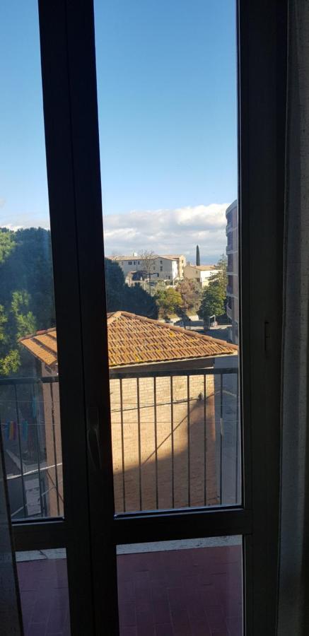 Vicino Di Centro E Universita Stanza Con Balcone Perugia Dış mekan fotoğraf